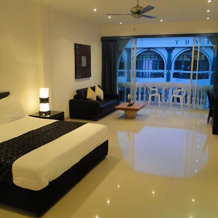 East Suites Pattaya Bagian luar foto