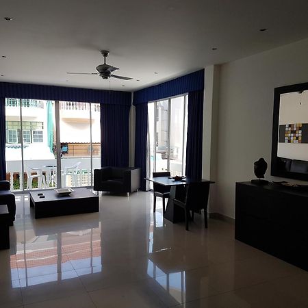East Suites Pattaya Bagian luar foto