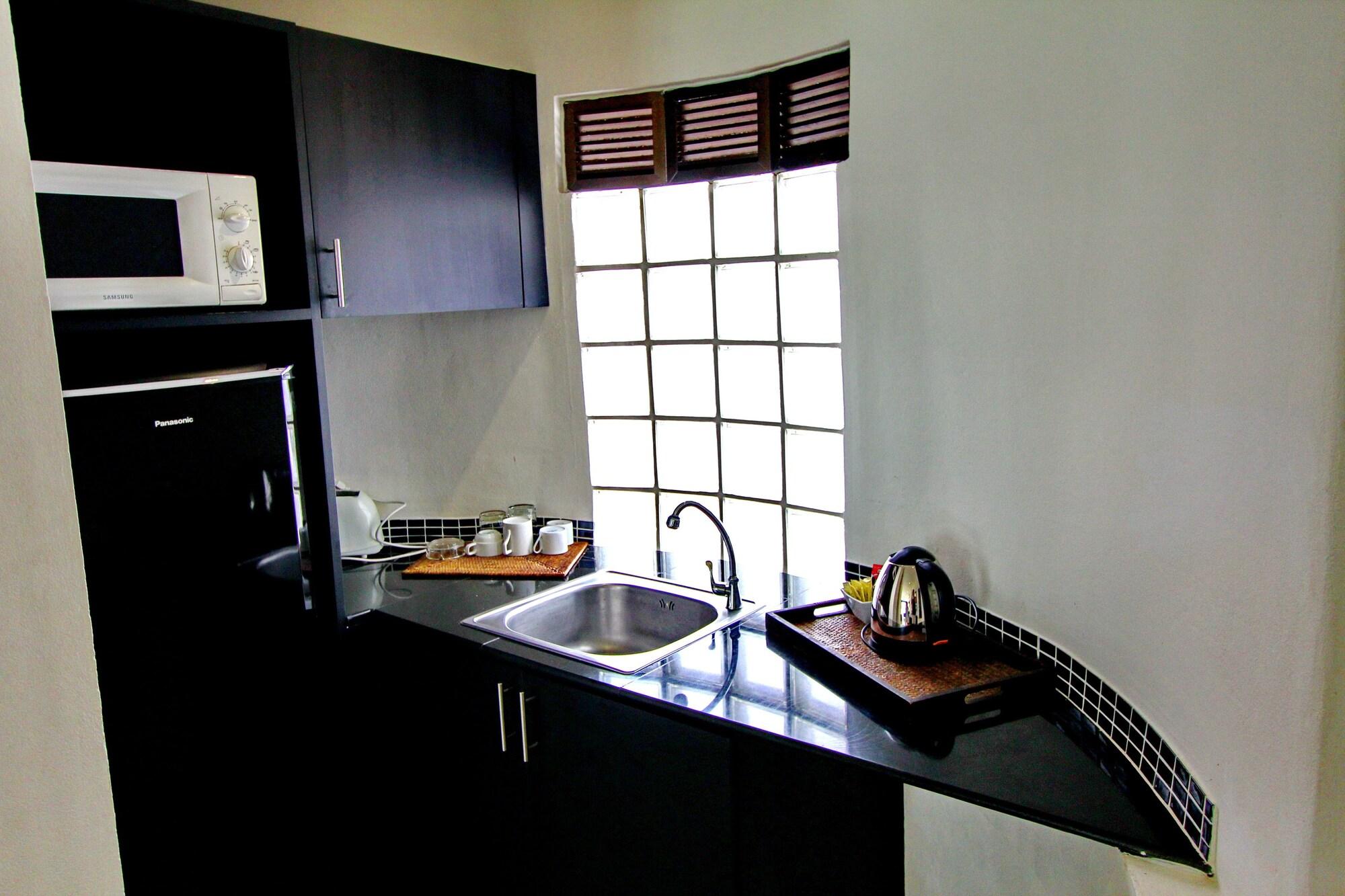 East Suites Pattaya Bagian luar foto