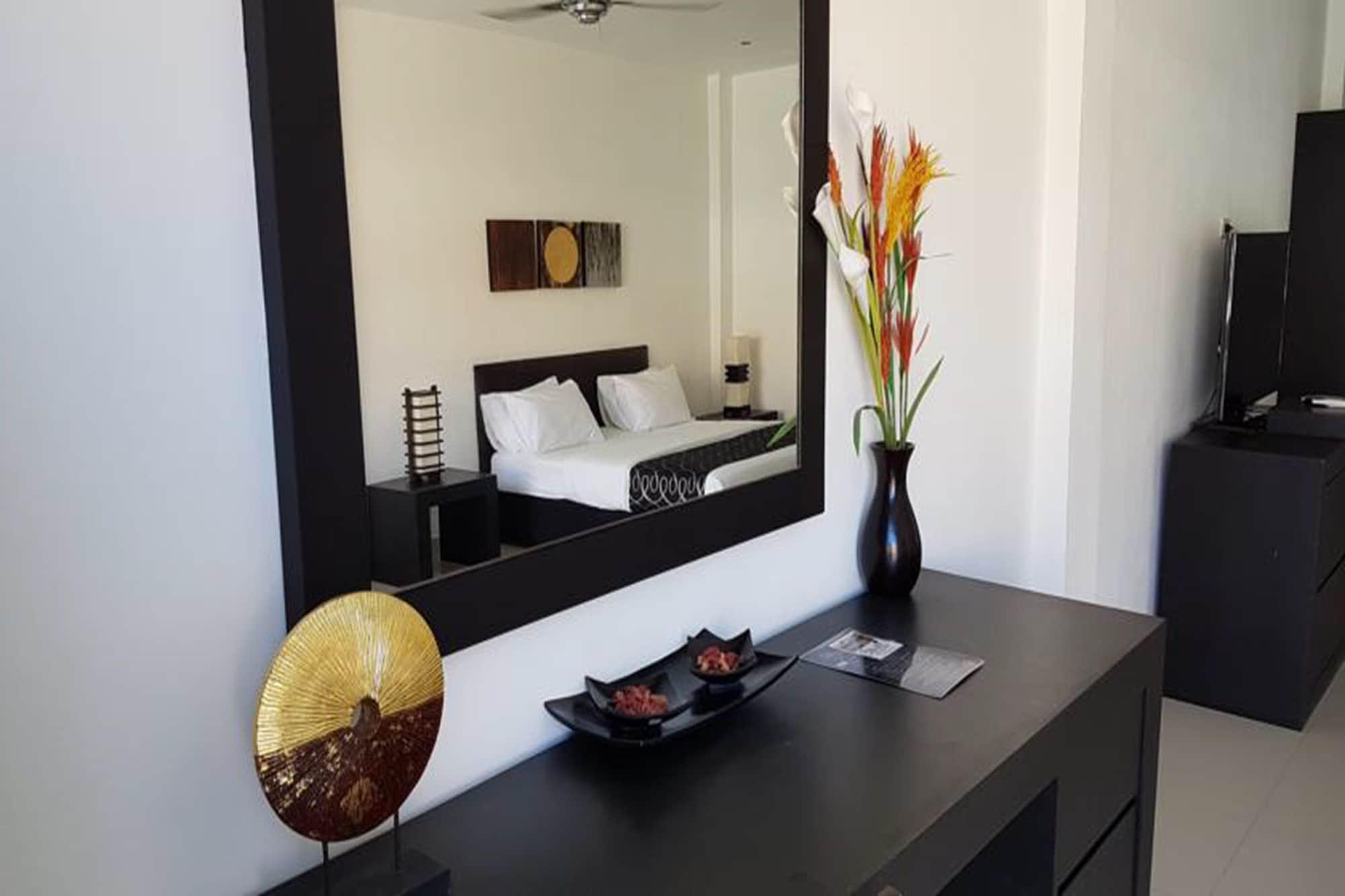 East Suites Pattaya Bagian luar foto