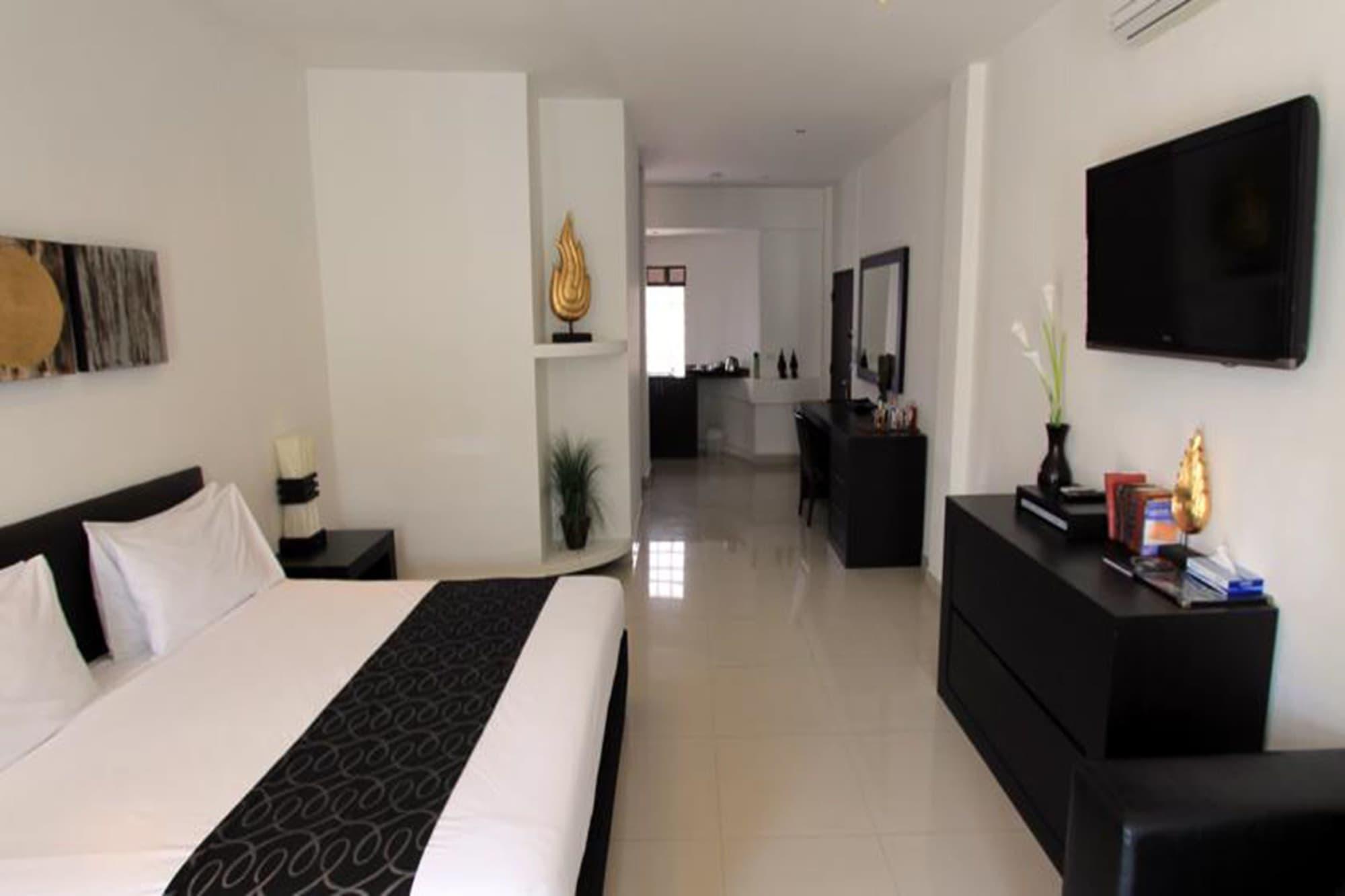East Suites Pattaya Bagian luar foto