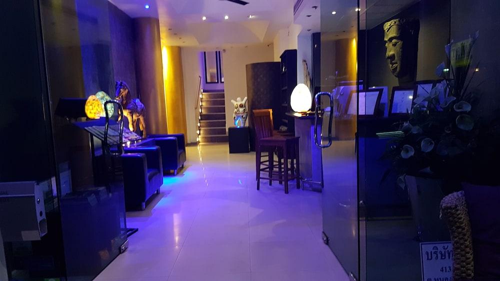 East Suites Pattaya Bagian luar foto