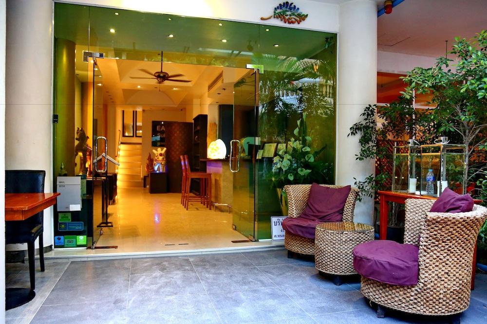 East Suites Pattaya Bagian luar foto