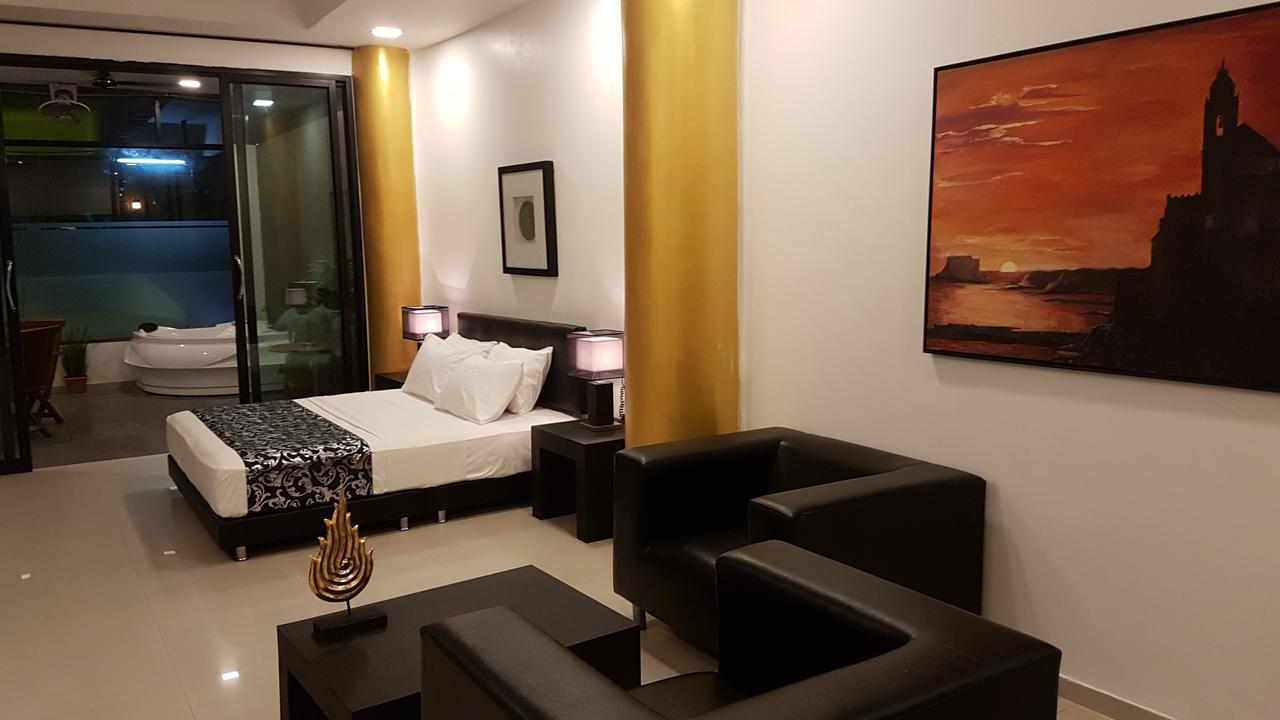 East Suites Pattaya Bagian luar foto