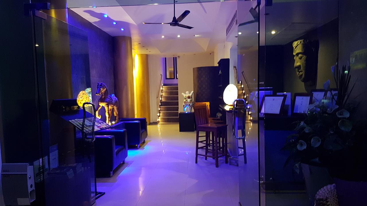 East Suites Pattaya Bagian luar foto